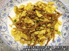 鸡蛋炒黄花菜的家常做法_鸡蛋炒黄花菜怎么做才好吃